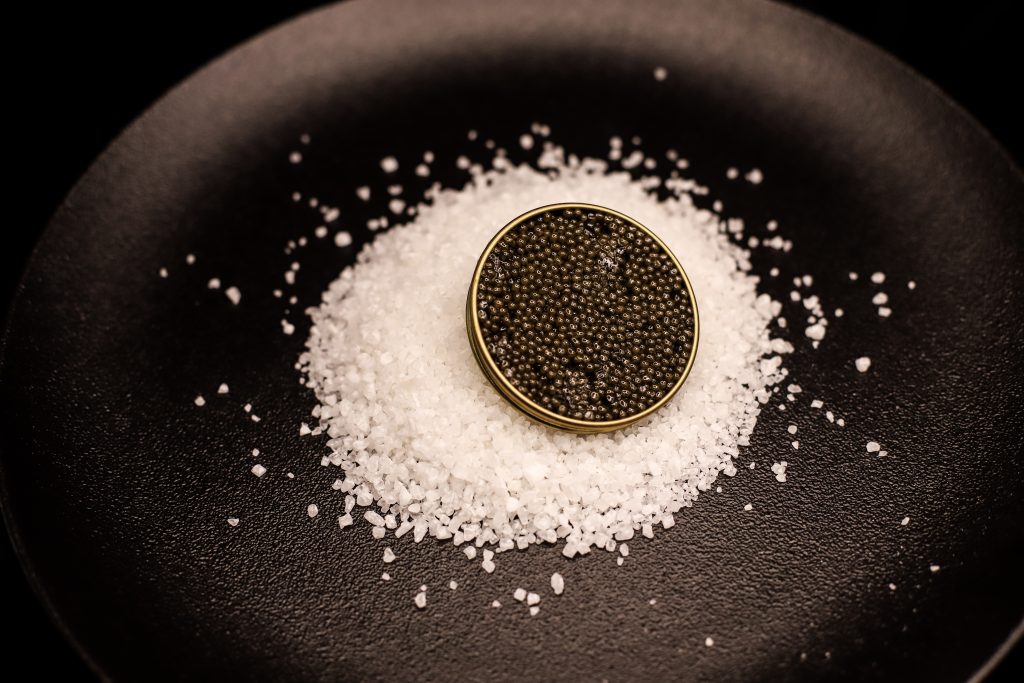 Sel dans le caviar